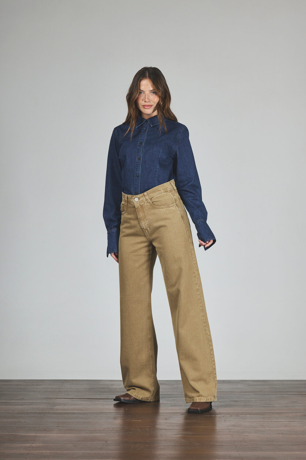 Wide Leg Camel Clásico Rígido