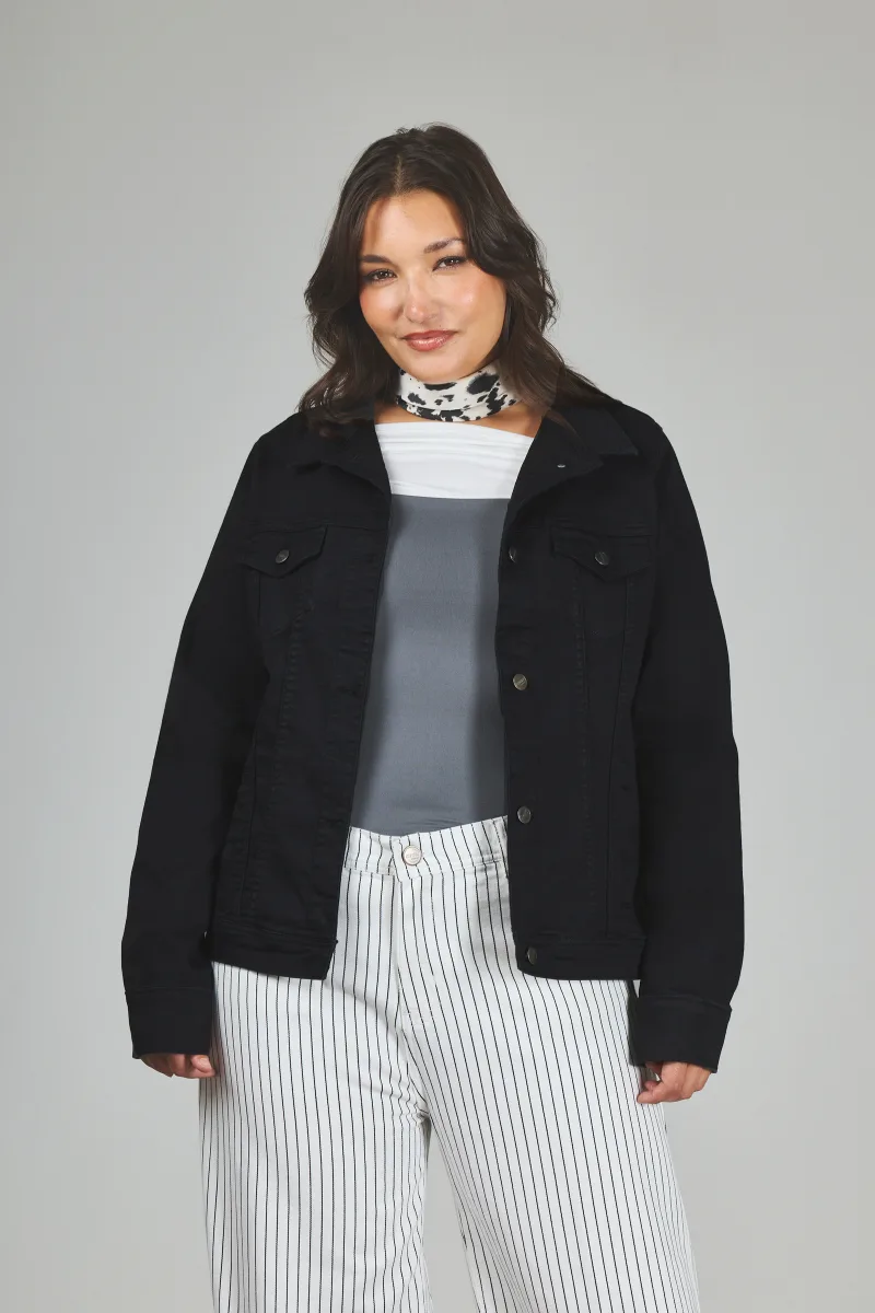 ART. 738 | CAMPERA CLÁSICA NEGRA ELASTIZADO
