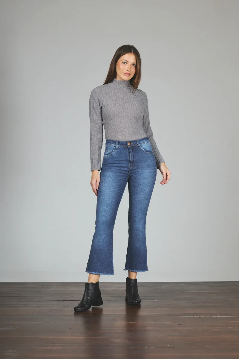 ART. 153 | CROP SEMI OXFORD STONE CON TAJO EN BOTA ELASTIZADO