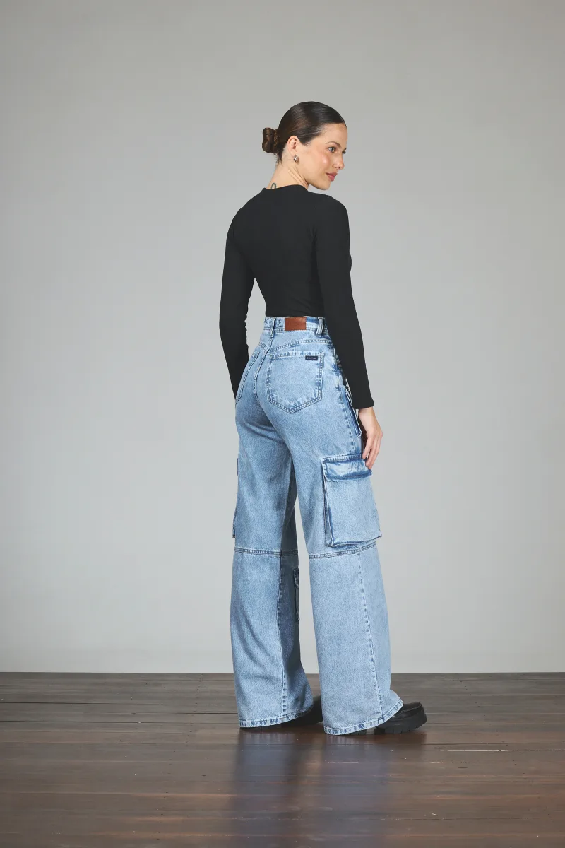 ART. 272 | WIDE LEG CARGO CELESTE BOLSILLO DELANTERO RÍGIDO