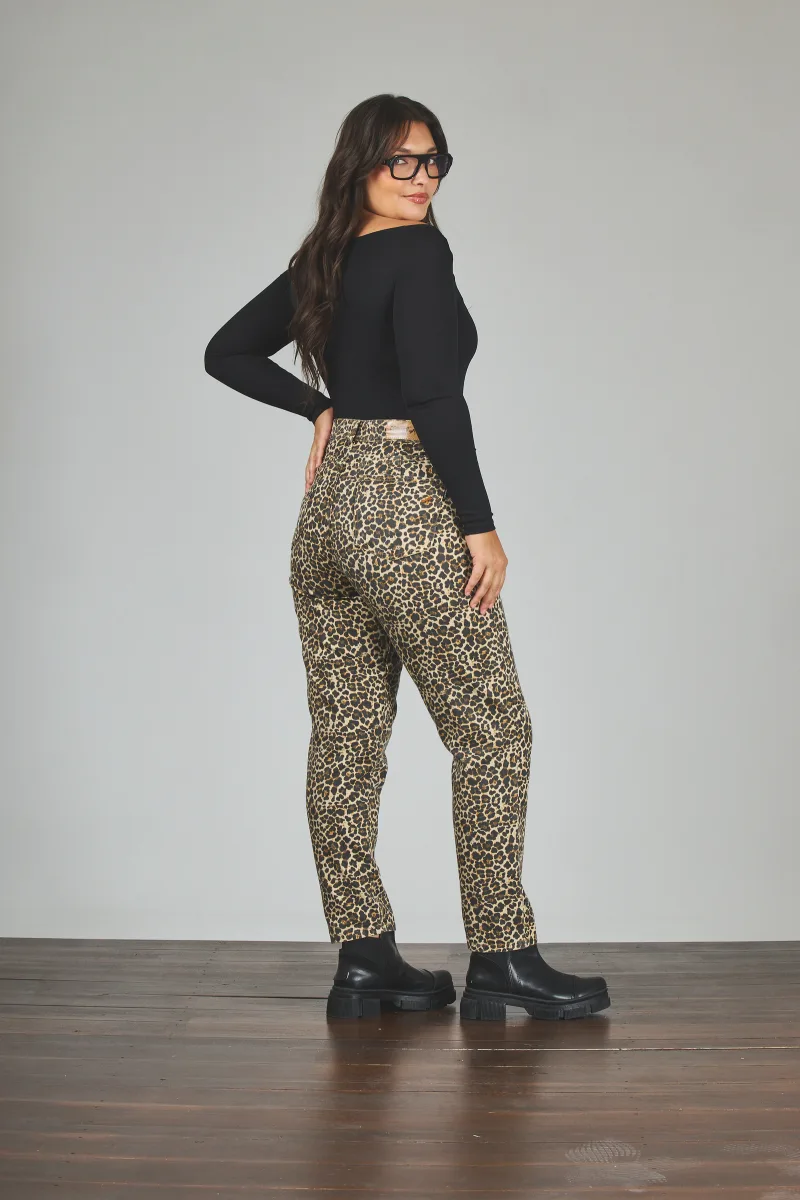ART. 843 | MOM ANIMAL PRINT RÍGIDO