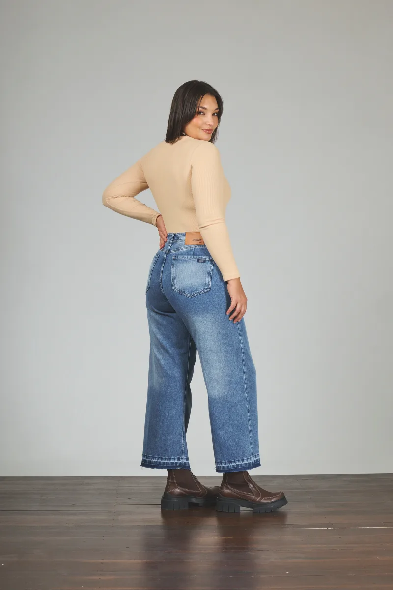 ART. 857 | CROP WIDE LEG  STONE BOTA DESCOSIDA RÍGIDO