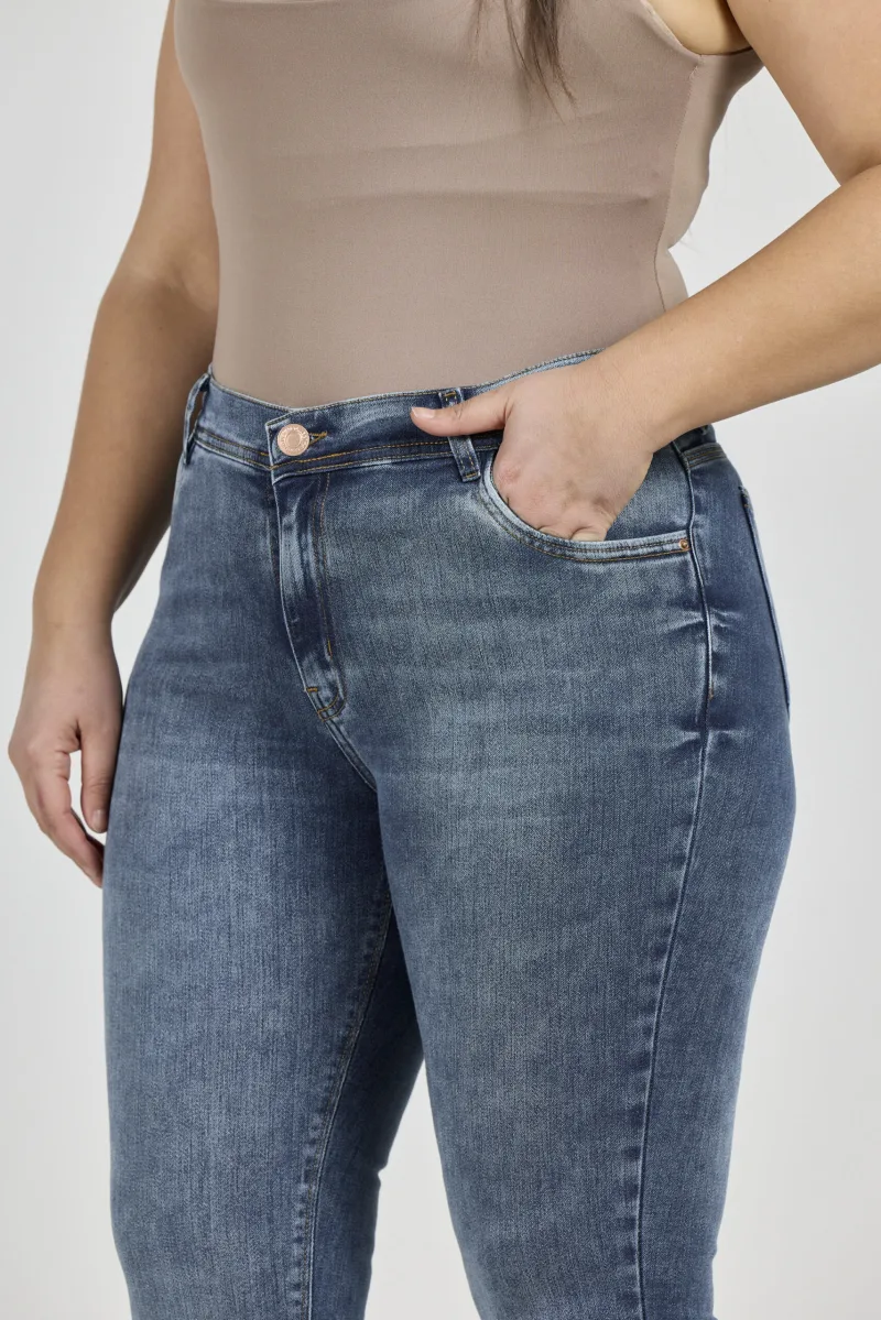 ART. 3012 | MOM FLECO CON GANCHO ELASTIZADO