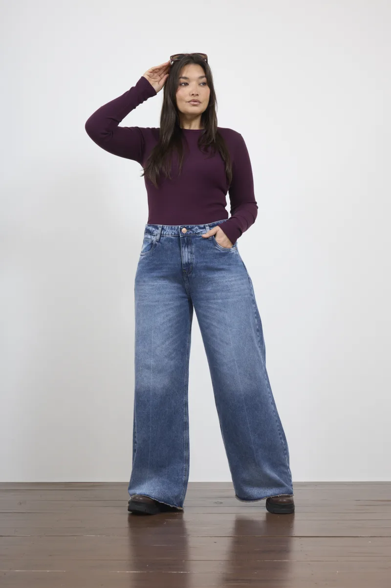 ART. 907 | WIDE LEG STONE BOTA SURFILADO RIGIDO