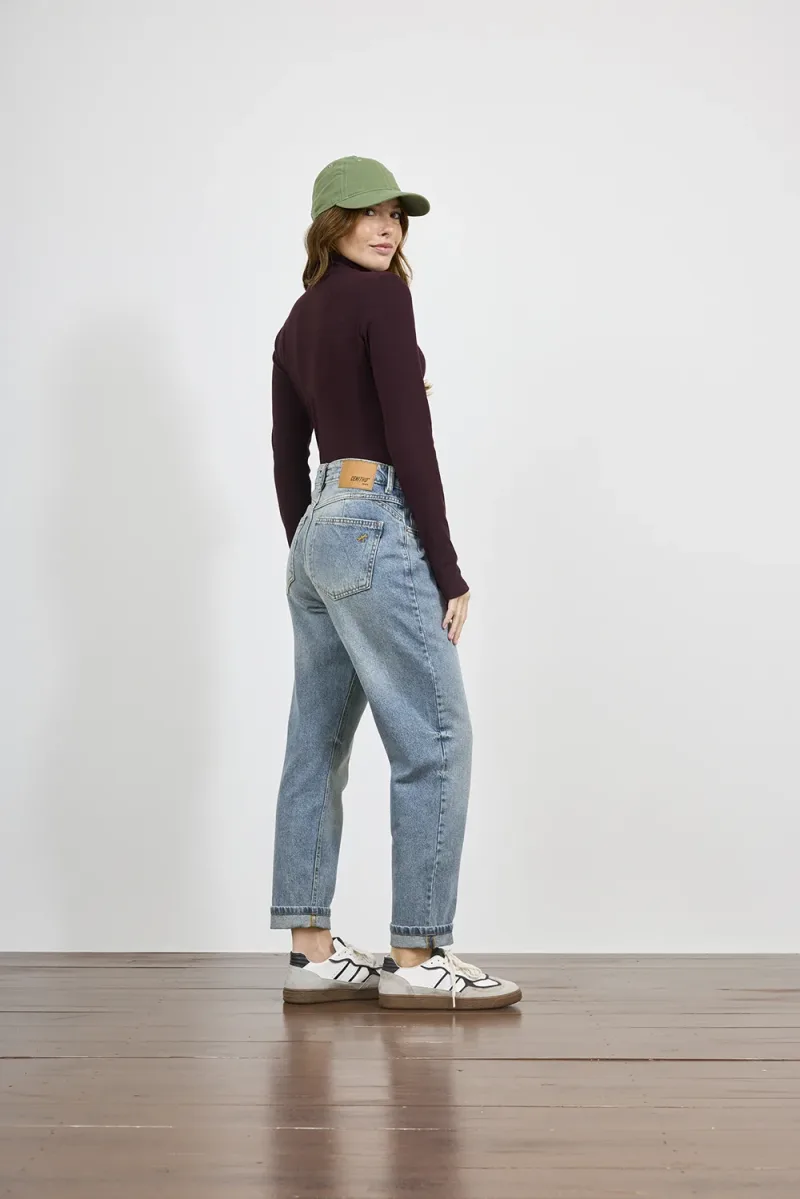 ART. 502 | MOM STONE CON PINZAS BOTAREMANGADA RIGIDO