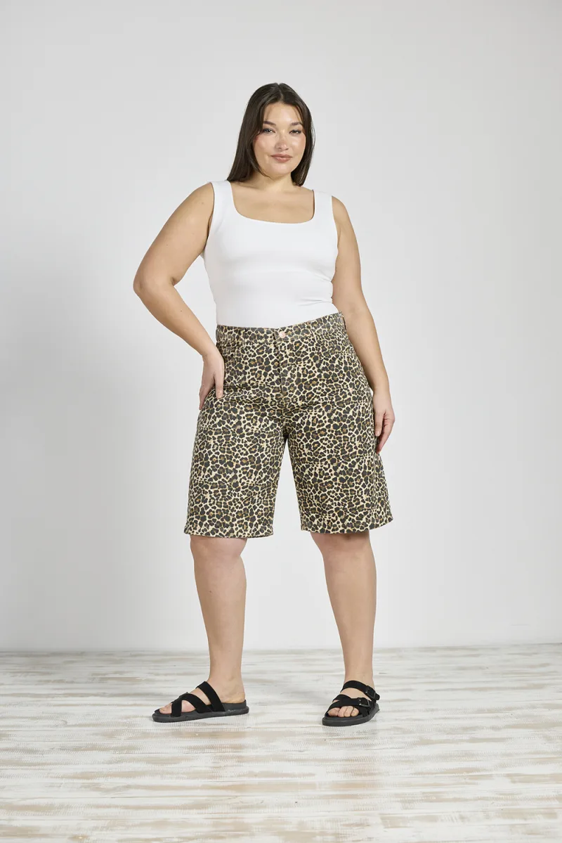 ART. M-552 | BERMUDA BAGGY ANIMAL PRINT RÍGIDO