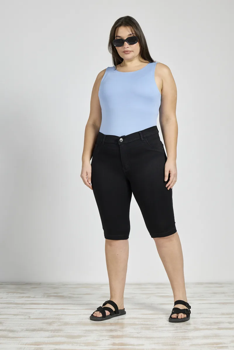 ART. M-509 | BERMUDA NEGRA CLASICA ELASTIZADA